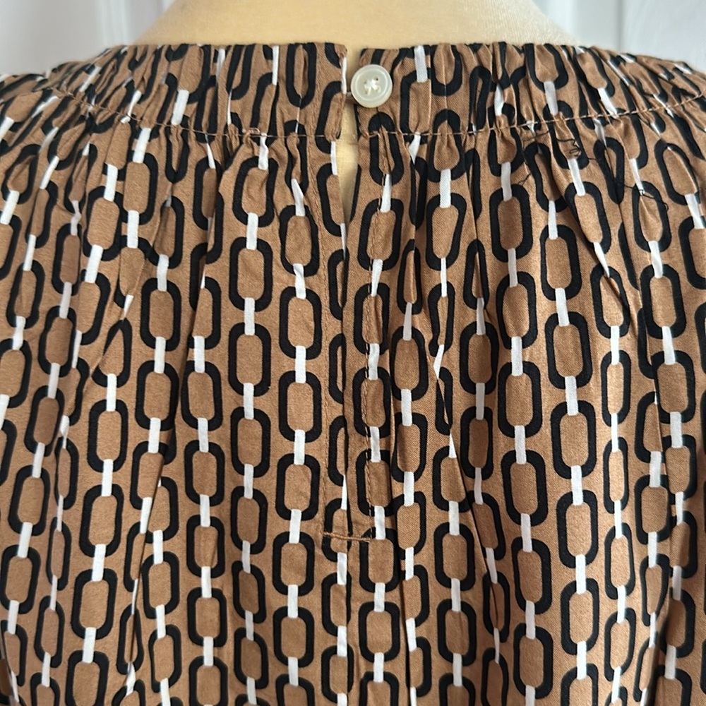 LOFT Geo Flutter Sleeve Top Size M - Picture 9 of 11